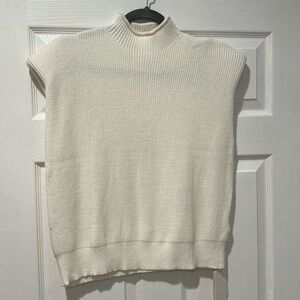 Commense White Sleeveless Sweater with Shoulder Pads